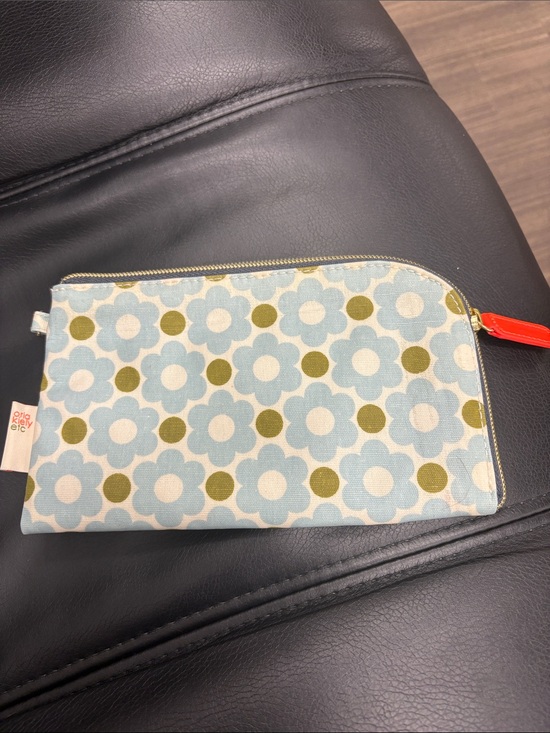 Orla Kiely Accessories - Orla Kiely Blue Floral Pattern Zip Pouch with Olive Dots